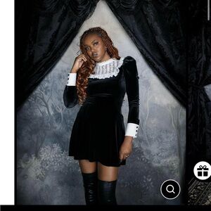 [SOLD] Blackwood castle Lenore dress